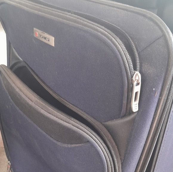 Suitcase Set - Picture 4 of 8